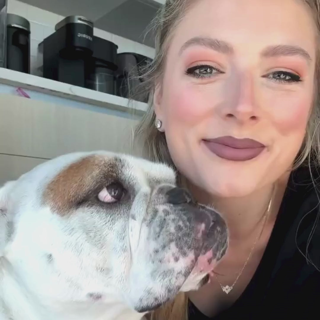 Load video: Bright Bite Dog Dental Powder